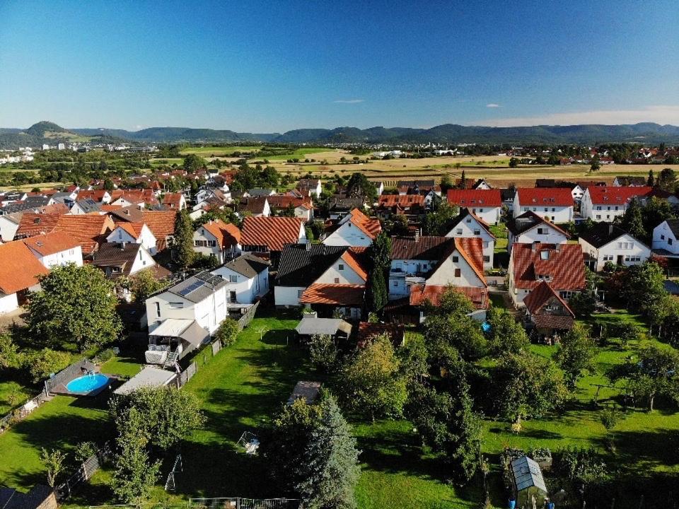 Modern eingerichte Einliegerwohnung mit separater Küche Reutlingen Exterior foto